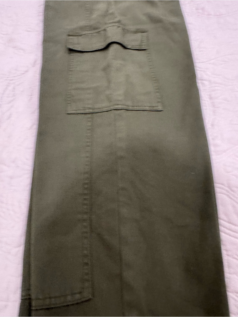 Universal Thread Women’s Olive Green Cargo Pants Size 8 Wide Leg Long Pants - Picture 10 of 10